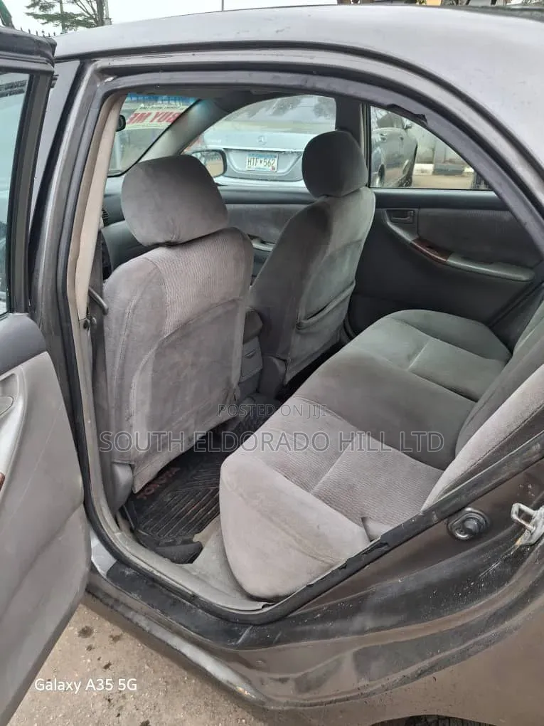 Toyota Corolla 2006 Gray