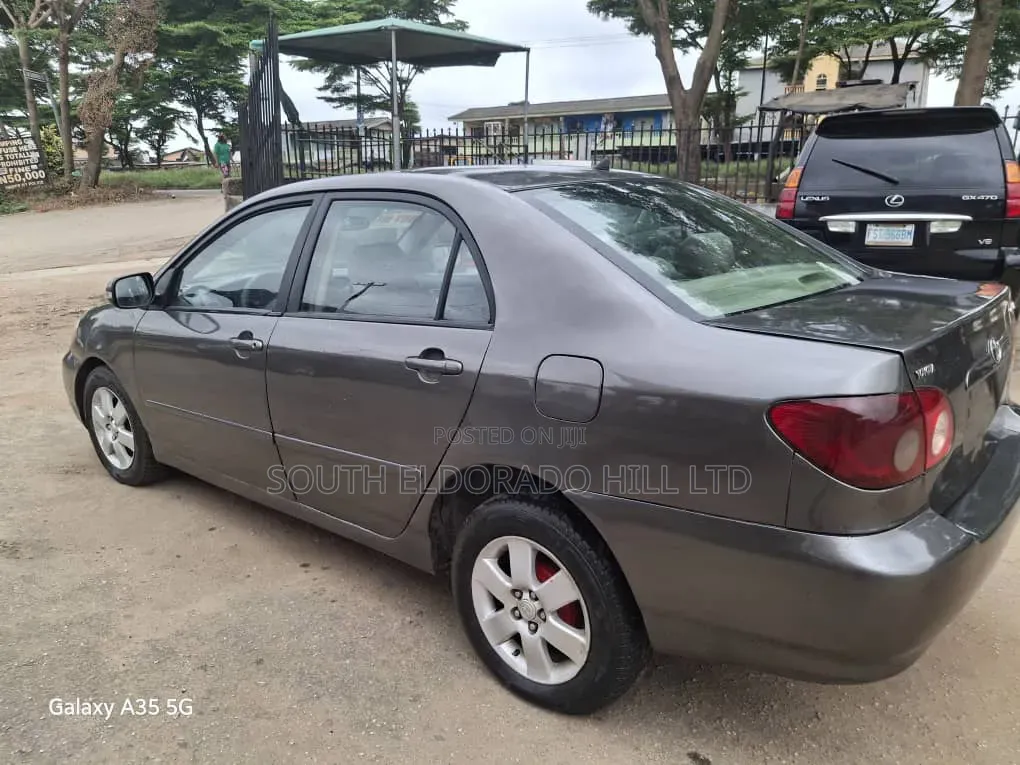 Toyota Corolla 2006 Gray