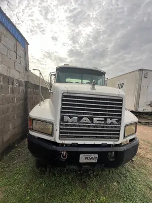 Mack Head Trailer 1993