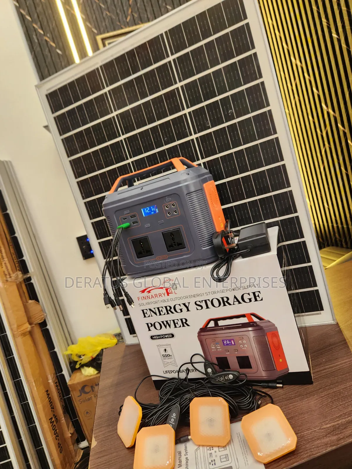 450W Solar Generator With 100W Panel and LED Bulbs