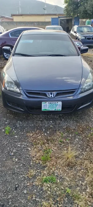 Honda Accord 2005 Gray