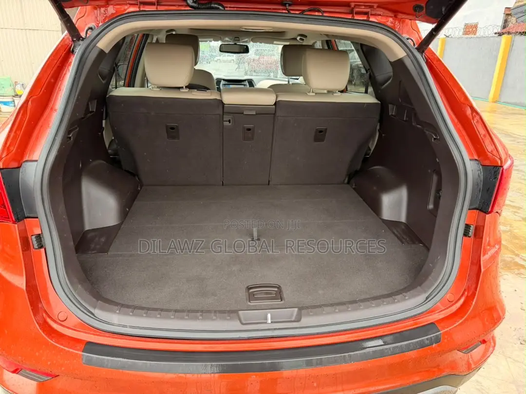 Hyundai Santa Fe 2018 Orange