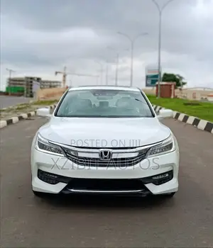 Honda Accord Touring 4dr Sedan FWD (3.5L 6cyl 6A) 2016 White