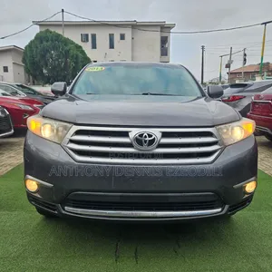 Toyota Highlander Limited 3.5l 4WD 2013 Gray