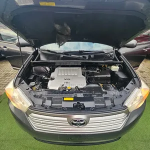 Toyota Highlander Limited 3.5l 4WD 2013 Gray