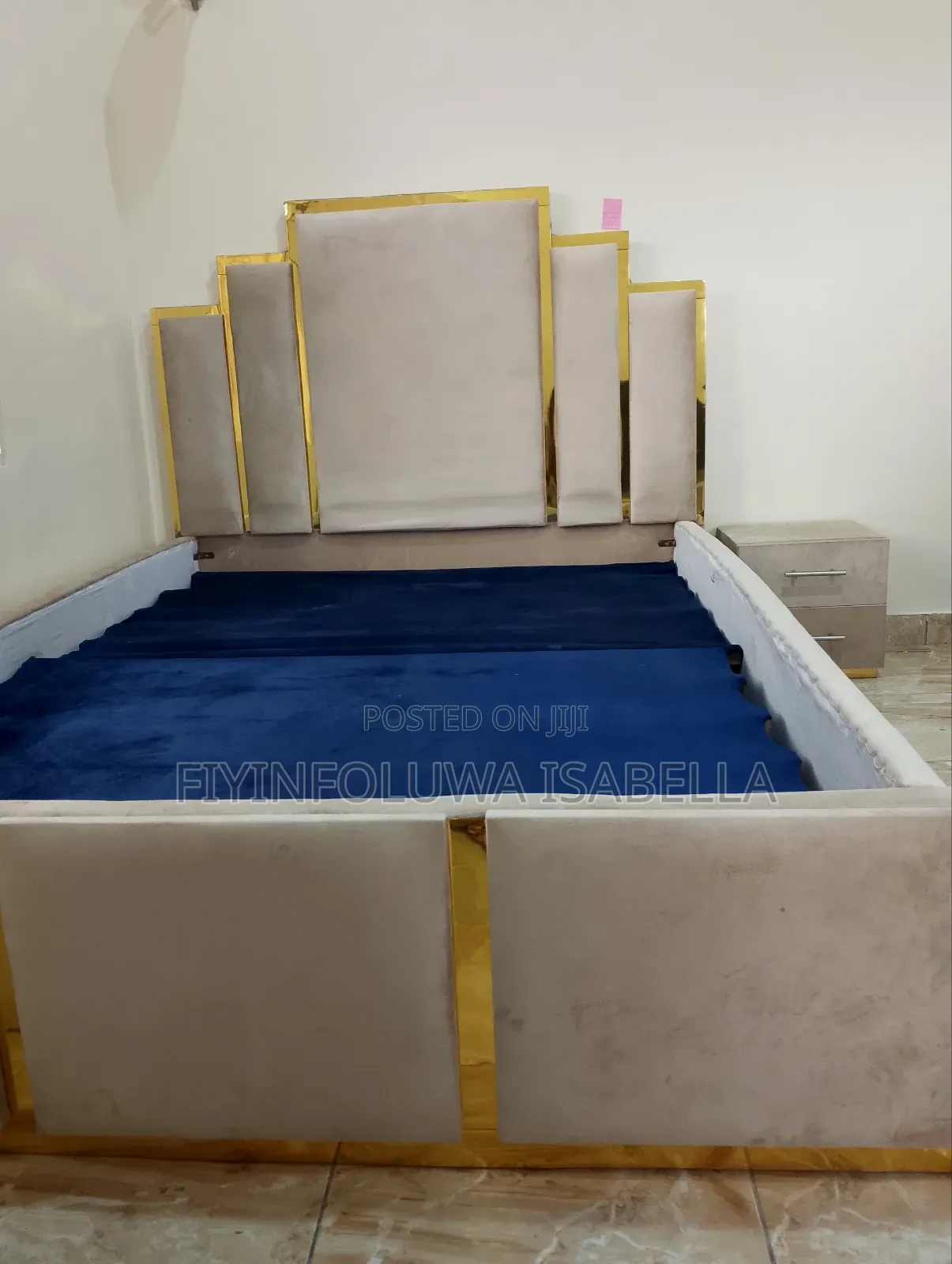 Luxury Barely Used 41⁄2 by 6 Bedframe With Bedside Stool