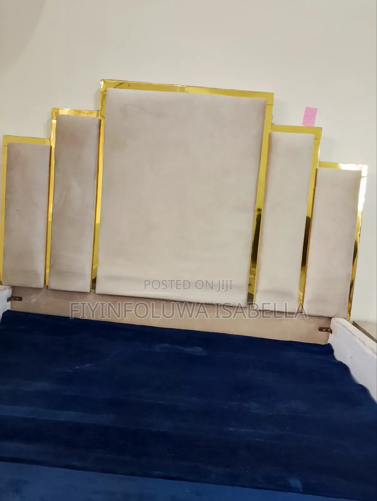 Luxury Barely Used 41⁄2 by 6 Bedframe With Bedside Stool
