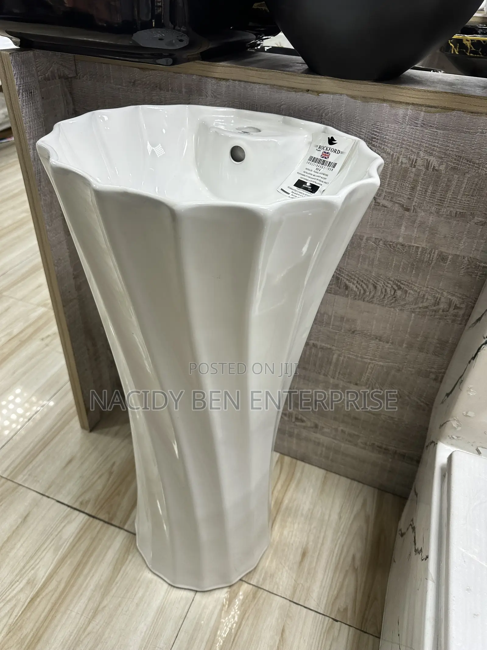 Standing Acrylic Basin