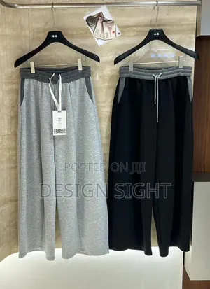Essential Wide-Leg Sweatpants