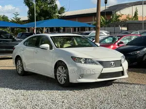 Lexus ES 350 FWD 2013 White