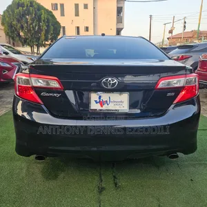 Toyota Camry SE V6 4dr Sedan (3.5L 6cyl 6A) 2012 Gray