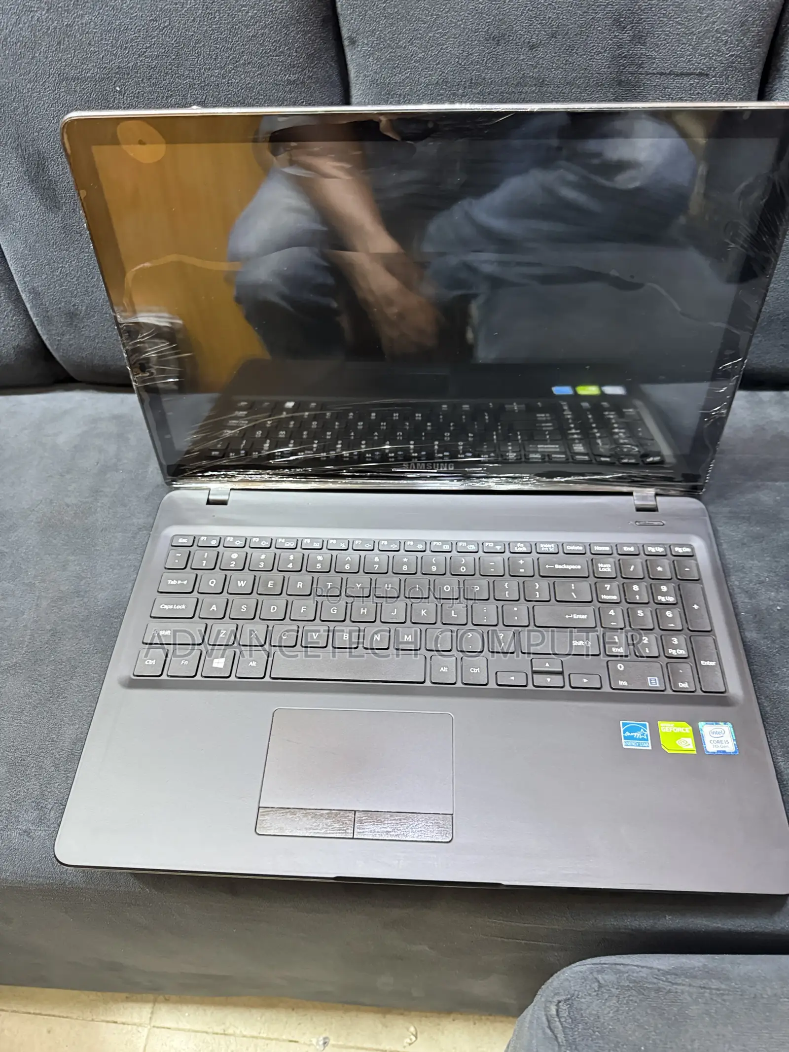 Laptop Samsung NP530U4C 8GB Intel Core i5 SSD 256GB