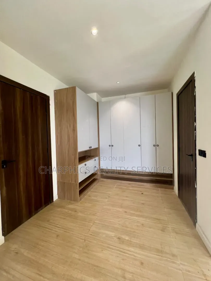 5bdrm Duplex in Ikeja GRA for rent