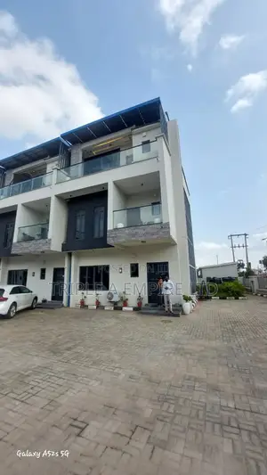 4bdrm Townhouse/Terrace in Jahi for sale