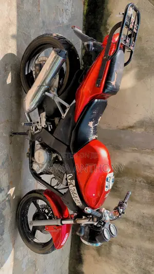 Suzuki Bike 2003 Red