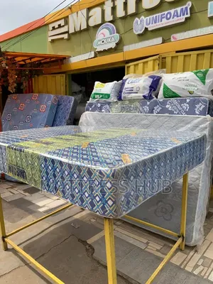Unifoam Queen Mattress 75x54x10