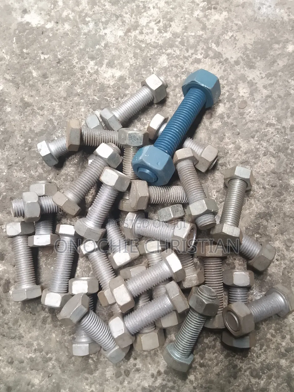 5/8x100 Stud Boit and Nut