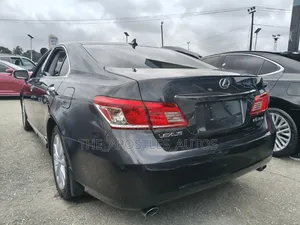 Lexus ES 2012 Gray