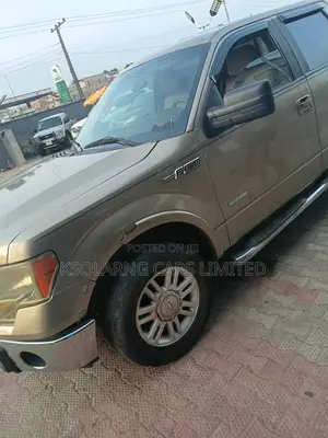 Ford F-150 Lariat 2013 Gold