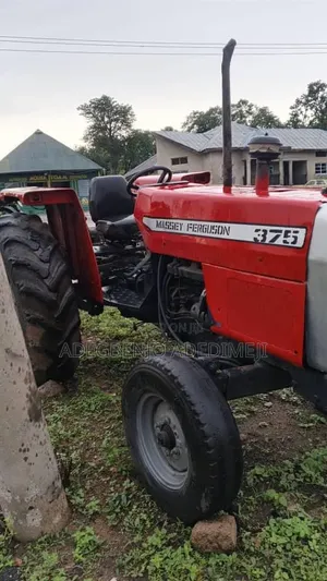Tractor Massey Ferguson