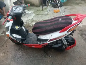 SYM Jet 2012 Red