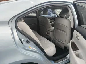 Lexus ES 2012 Blue