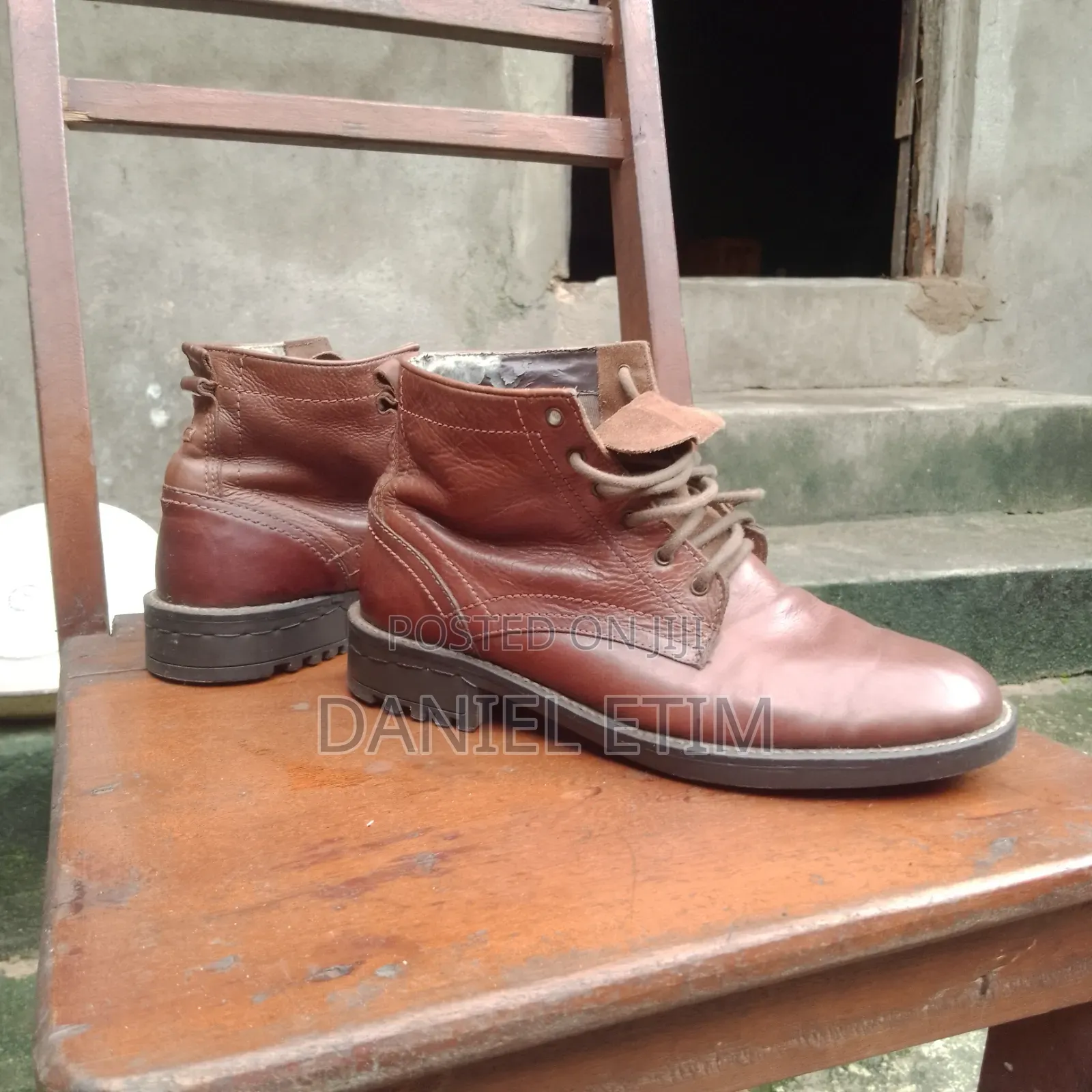 Lather Shoe