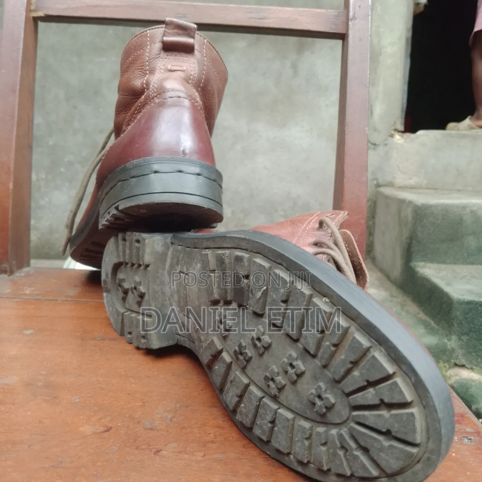 Lather Shoe