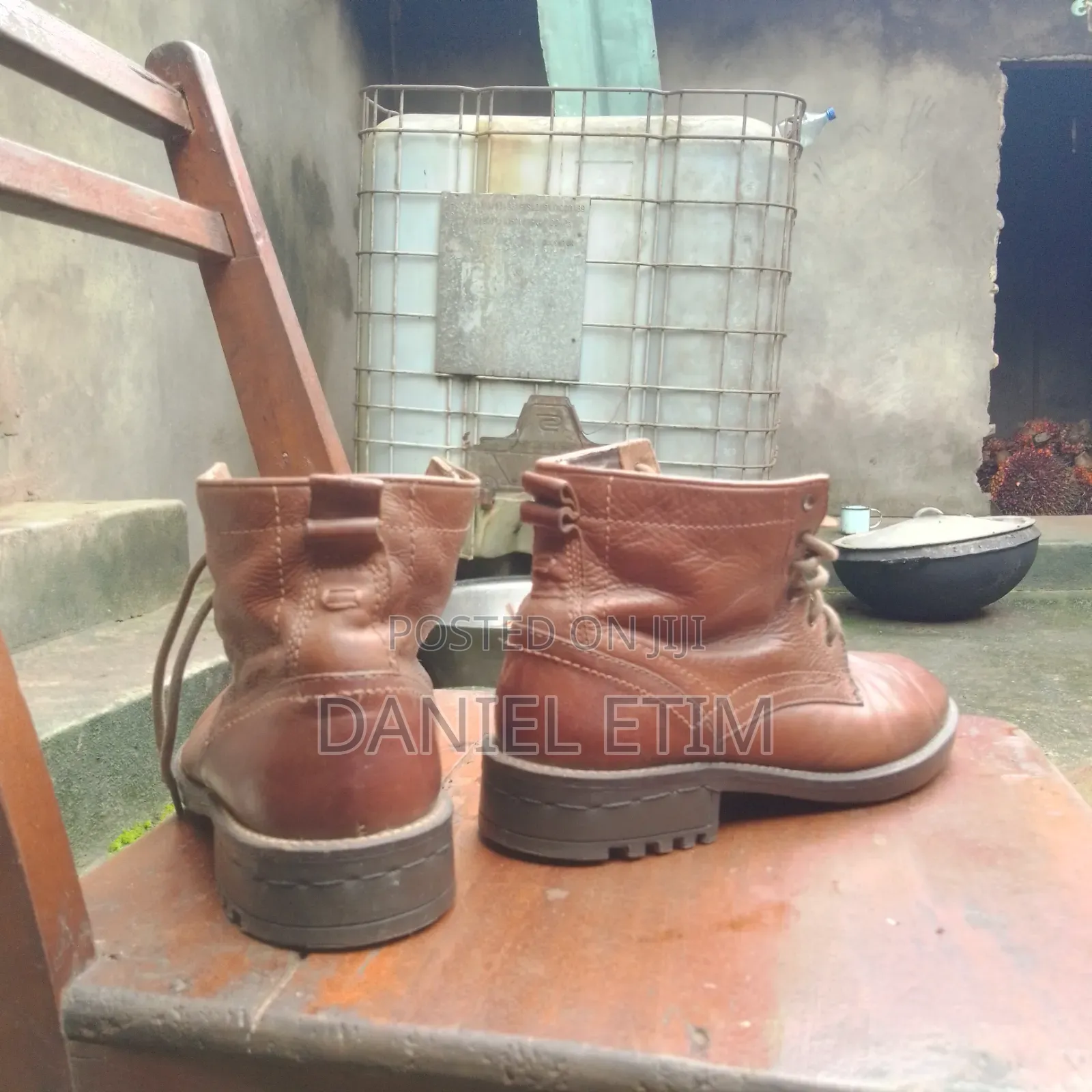 Lather Shoe