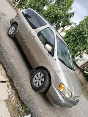 Toyota Sienna 2002 Gray