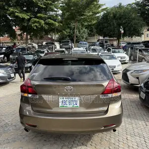 Toyota Venza 2013 Gold
