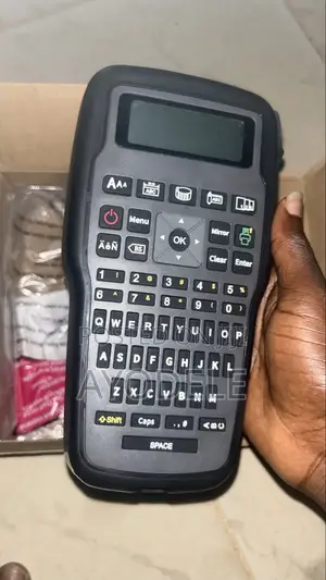 E1000 Pro Industrial Handheld Label Maker