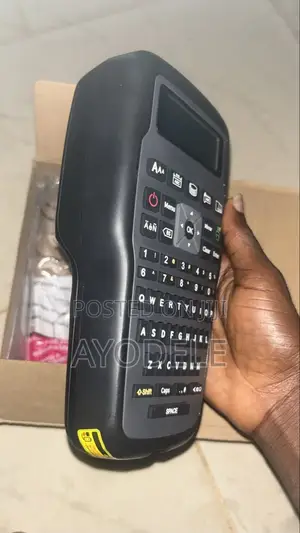 E1000 Pro Industrial Handheld Label Maker