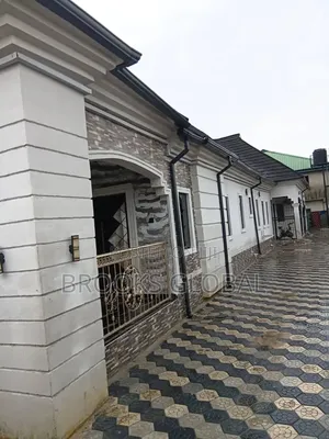 3bdrm Bungalow in Warri for sale
