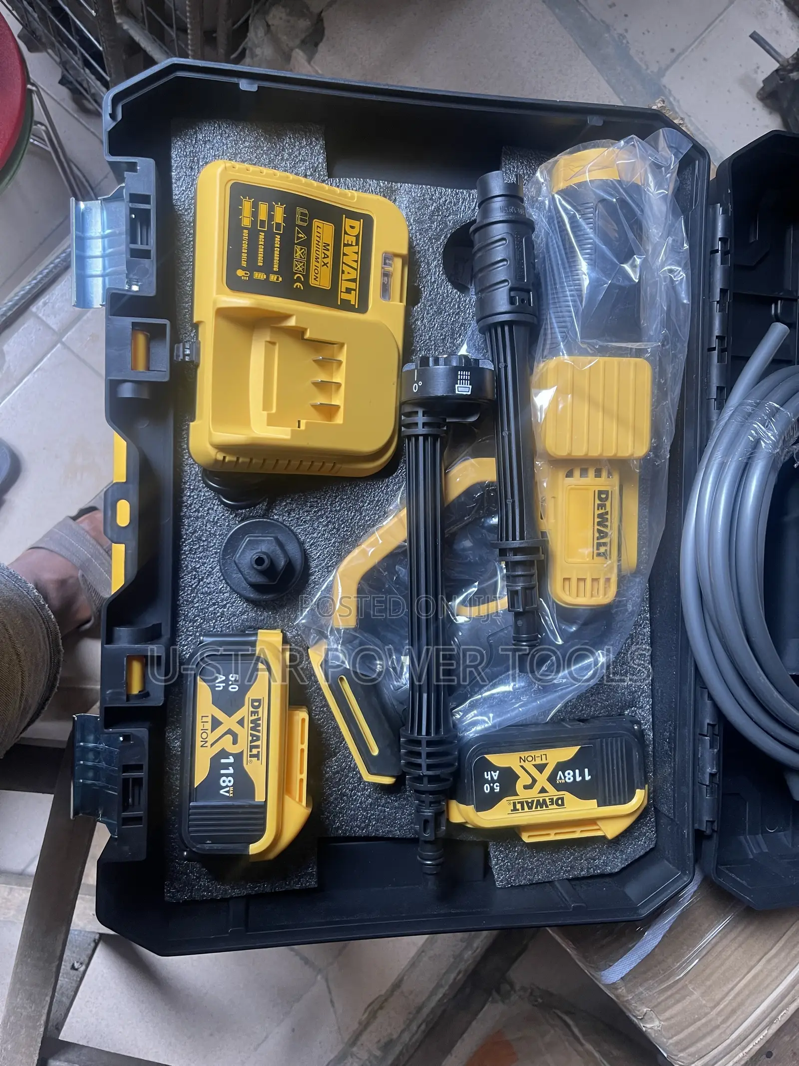 Cordless Pressure Washing Machine