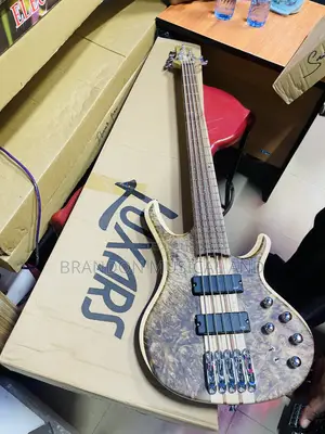 LUXARS S-B60-5 Bass Guitar