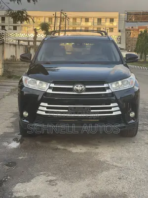 Toyota Highlander XLE 4x4 V6 (3.5L 6cyl 8A) 2017 Black