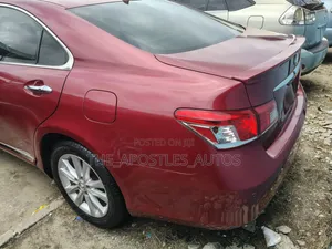 Lexus ES 2012 Red