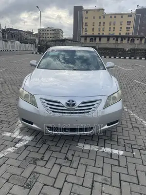 Toyota Camry LE 4dr Sedan (2.4L 4cyl 5A) 2009 Silver