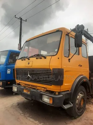 Mercedes Benz Hiab 5 Tons 2012 Yellow