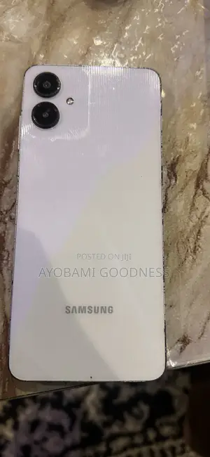 Samsung Galaxy A06 128 GB White