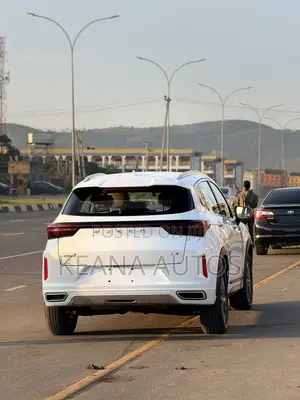 New Exeed LX 2025 White