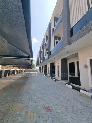 4bdrm Duplex in Oniru Victoria for sale