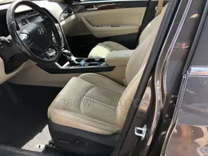 Hyundai Sonata Limited Sedan FWD (2.4L 4cyl 6A) 2017 Brown