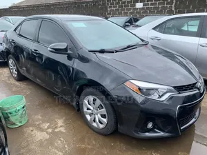 Toyota Corolla 2016 Black