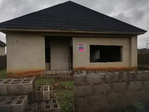 3bdrm House in Valinton Estate, Kpeyegyi for sale