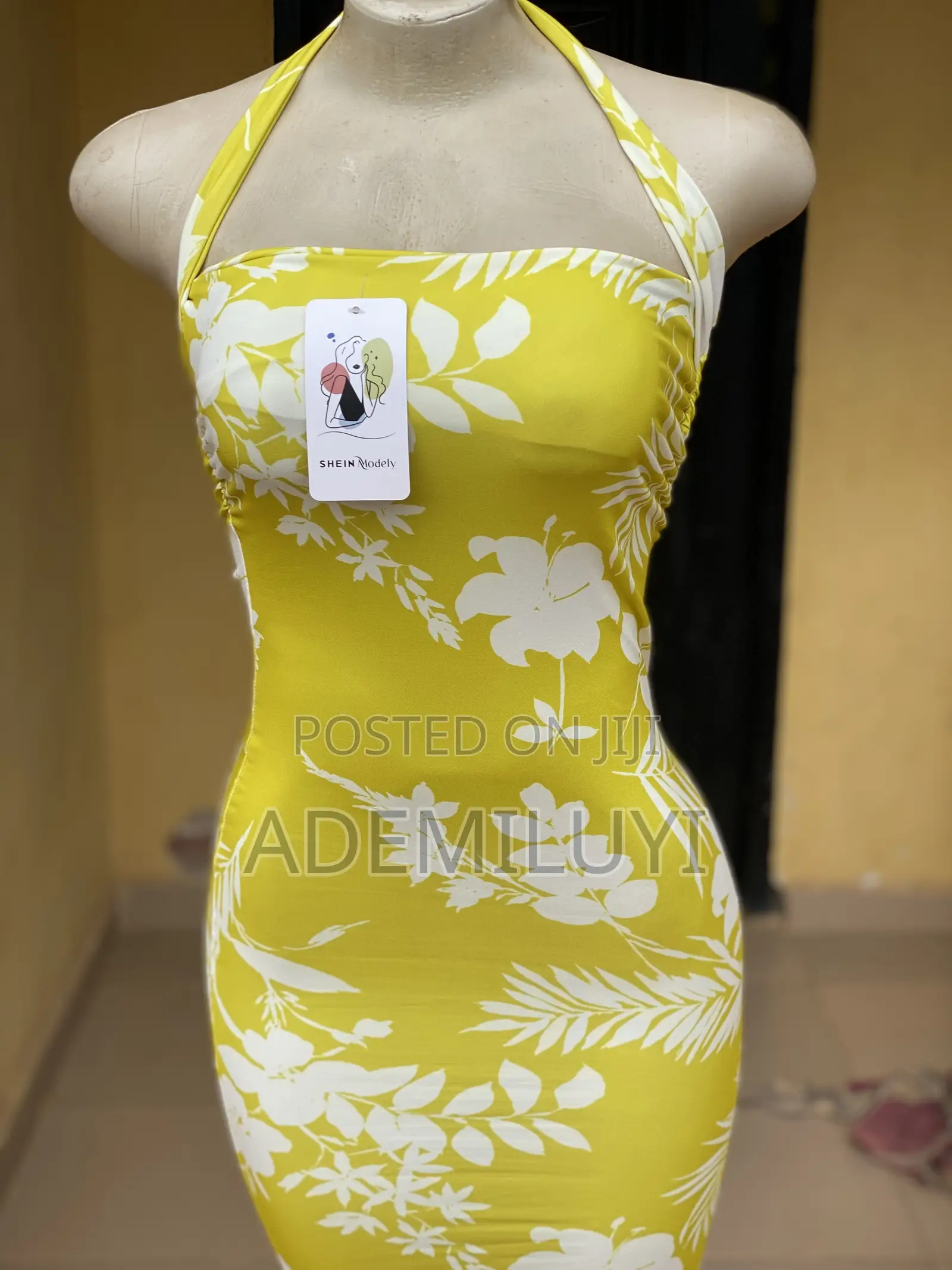Bodycorn Gown