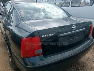 Volkswagen Passat 1.8 T Automatic 2004 Green