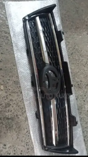 2006–2008 Toyota Rav4 Chrome Front Bumber Upper Center Grille