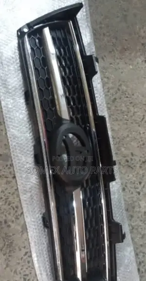 2006–2008 Toyota Rav4 Chrome Front Bumber Upper Center Grille